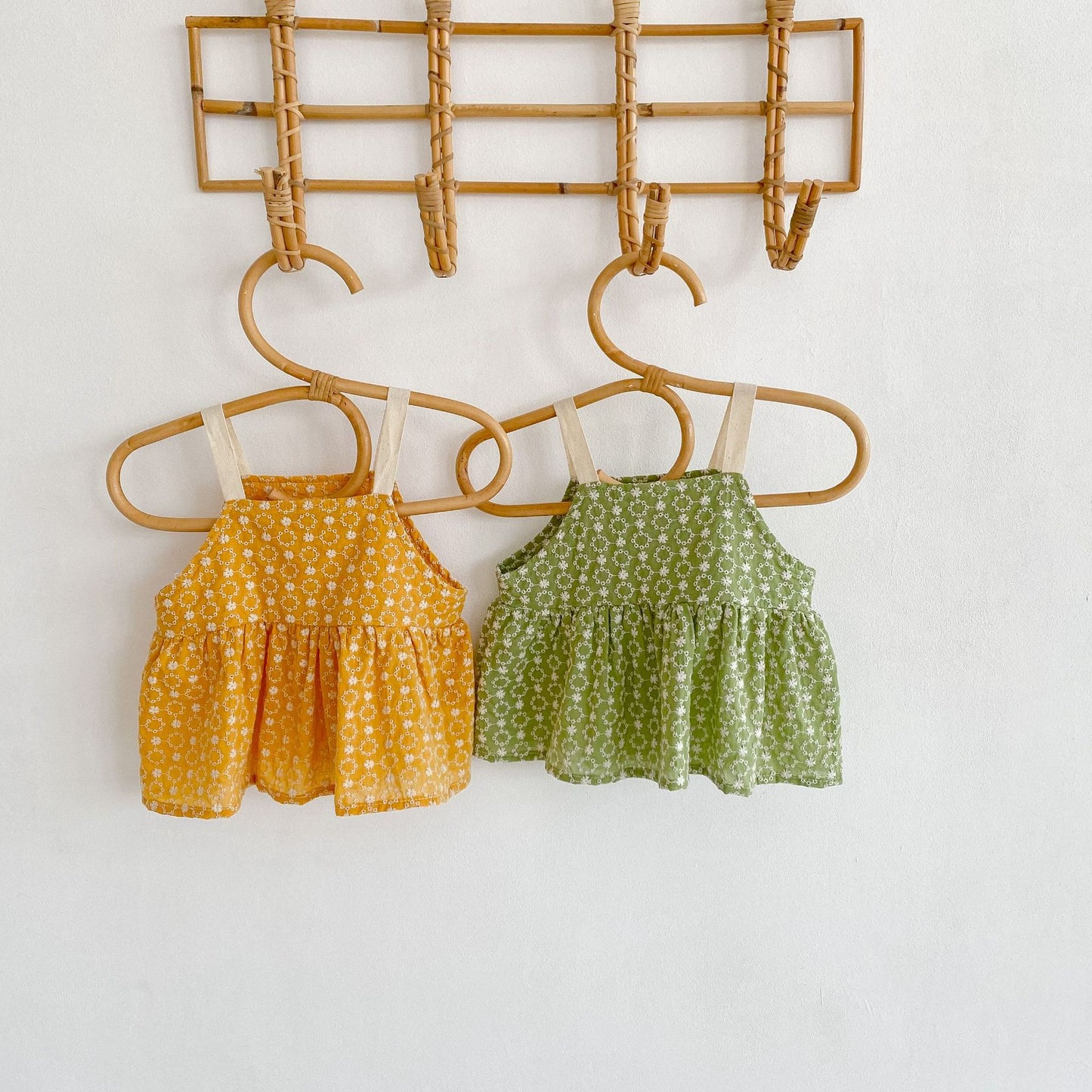 Two-piece Baby Girl Suit With Jacquard Blouse Suspenders Bread Pants