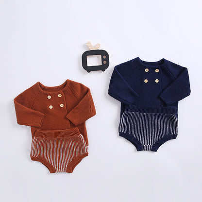 Two-piece baby knitted sweater shorts